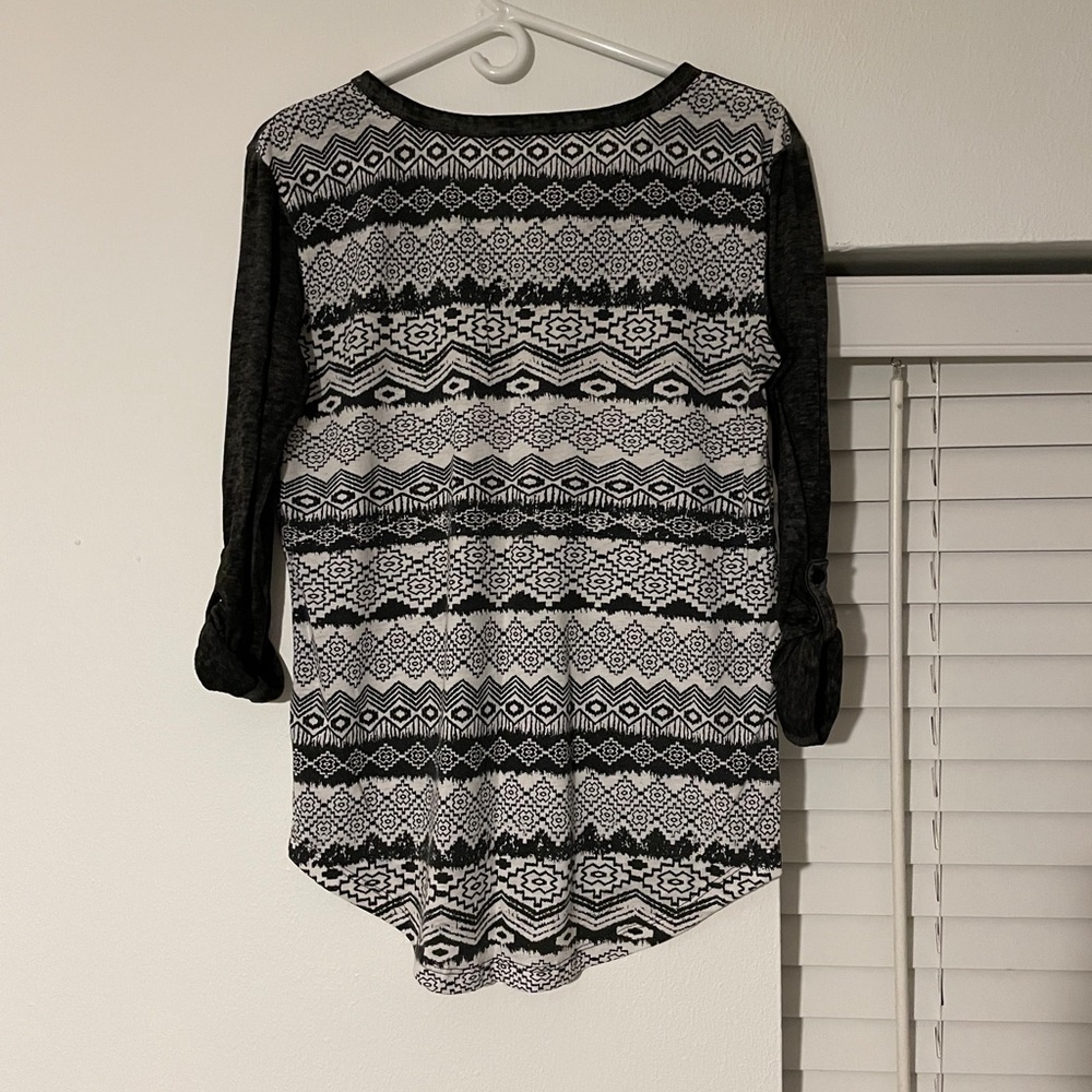 Roxy Patterned Top - Picture 2 of 4